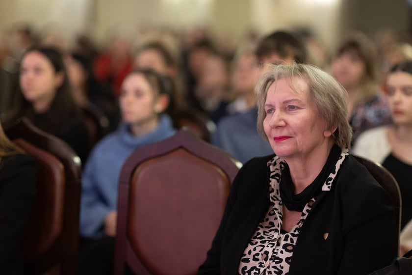 Uroczystość wręczenia wyróżnień prezydenta Wrocławia dla zaangażowanej społecznie młodzieży oraz współpracujących z nią naukowców, nauczycieli, przedstawicieli organizacji pozarządowych. Wrocław., 10 stycznia 2024