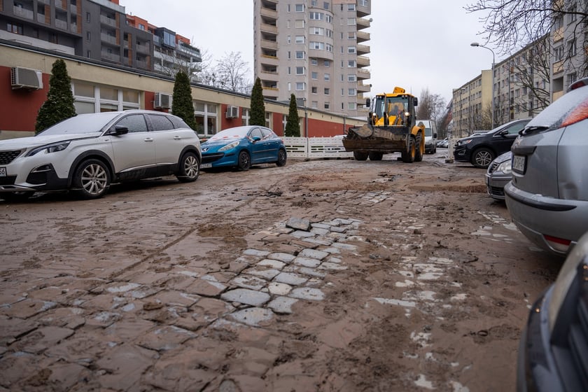 Ekipa remontowa MPWiK na ul. Inowrocławskiej