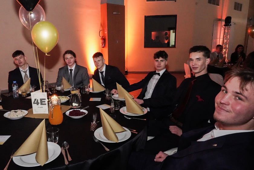 Studniówka II LO we Wrocławiu