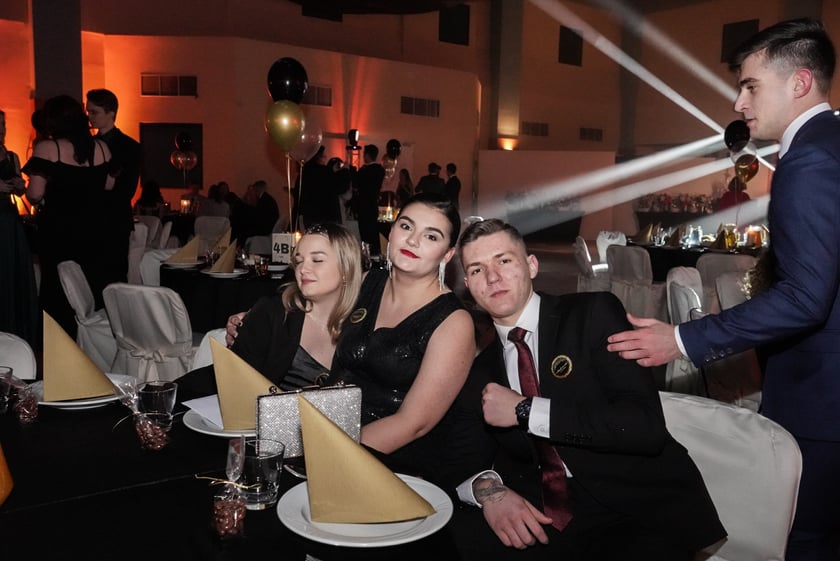 Studniówka II LO we Wrocławiu