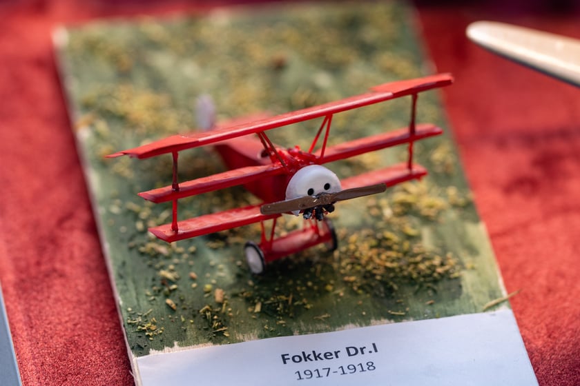 Wystawa miniatur modeli lotniczych w Centrum Historii Zajezdnia