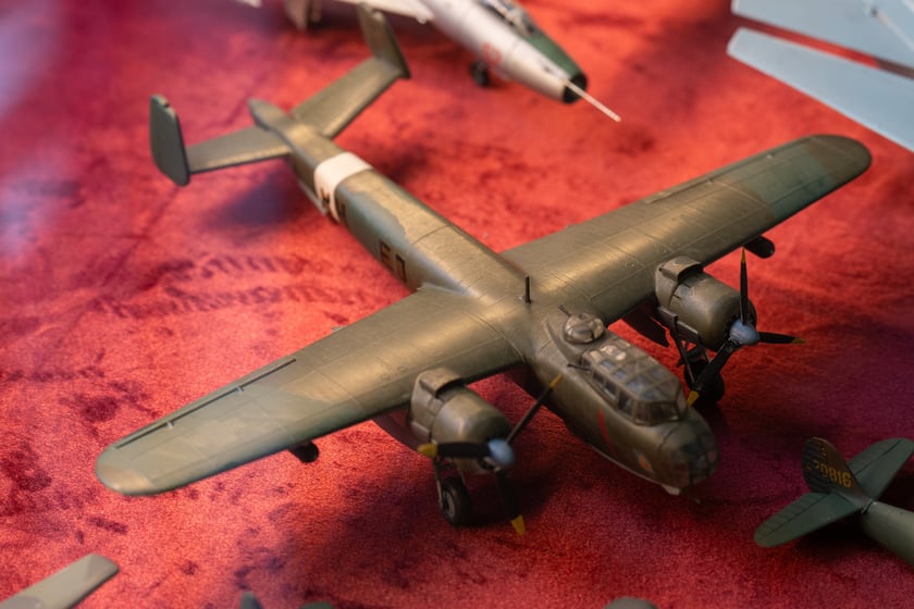 Wystawa miniatur modeli lotniczych w Centrum Historii Zajezdnia
