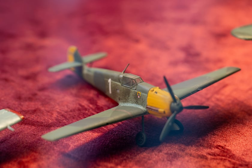 Wystawa miniatur modeli lotniczych w Centrum Historii Zajezdnia