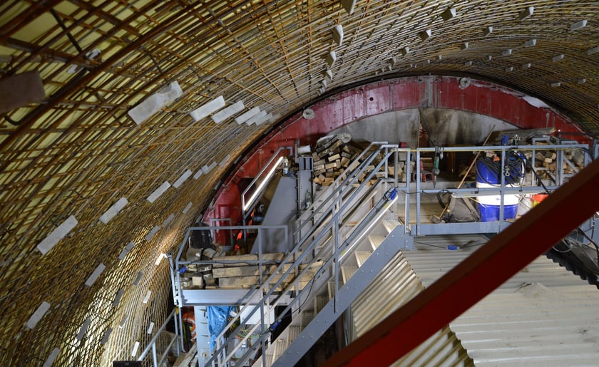 Prace w tunelu koło Trzcińska na Dolnym Śląsku