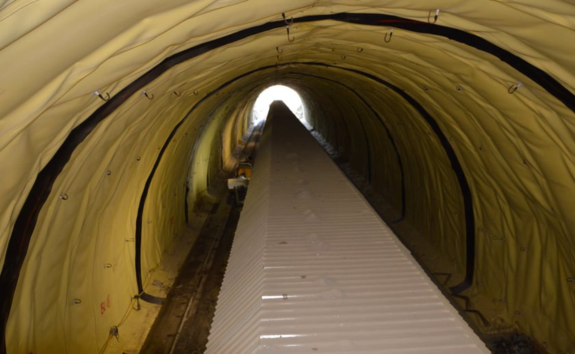 Prace w tunelu koło Trzcińska na Dolnym Śląsku