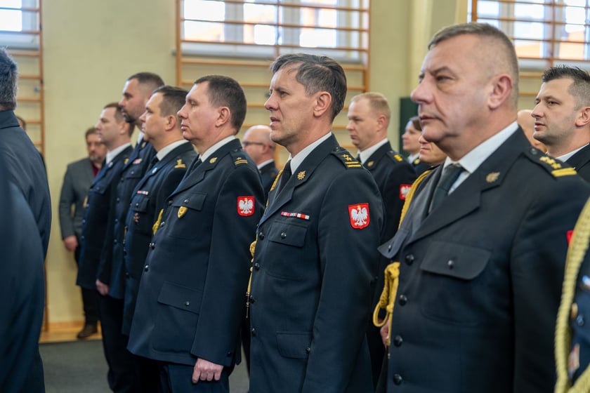 Uroczysty apel z okazji zakończenia służby w Państwowej Straży Pożarnej nadbryg. Marka Kamińskiego
