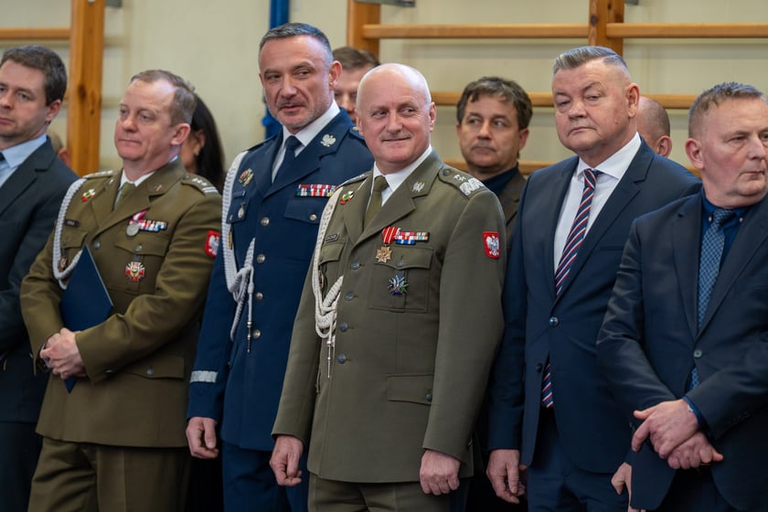 Uroczysty apel z okazji zakończenia służby w Państwowej Straży Pożarnej nadbryg. Marka Kamińskiego