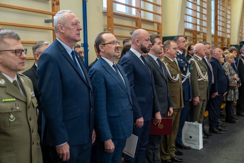 Uroczysty apel z okazji zakończenia służby w Państwowej Straży Pożarnej nadbryg. Marka Kamińskiego