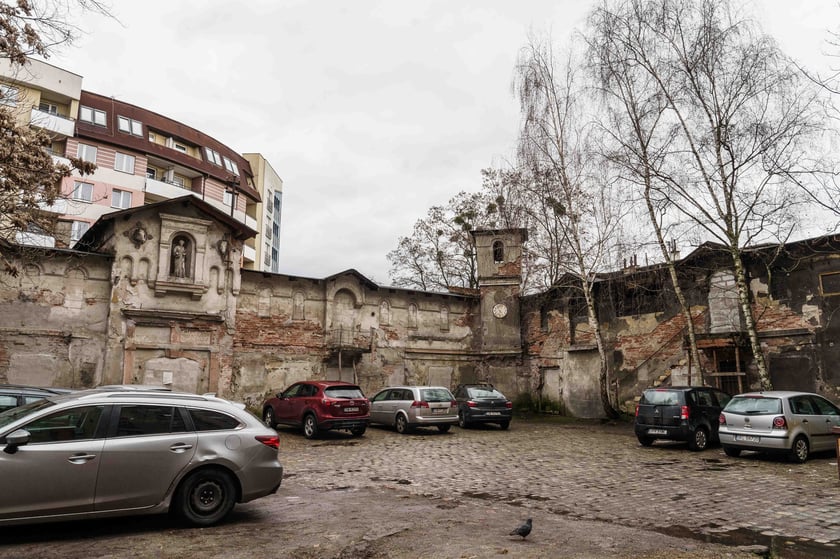 Dawna wytwórnia wódek i likierów Carla Schirdewana obecnie