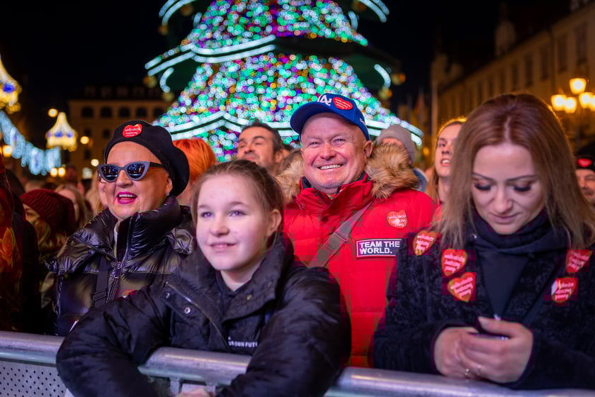 Zdjęcia z koncertów granych podczas WOŚP na Rynku i w Starym Klasztorze