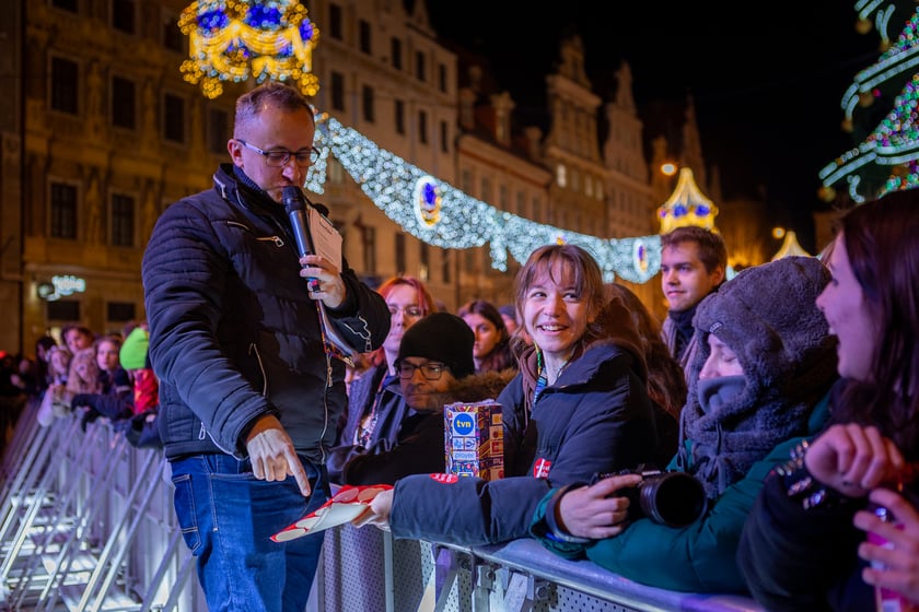 Zdjęcia z koncertów granych podczas WOŚP na Rynku i w Starym Klasztorze
