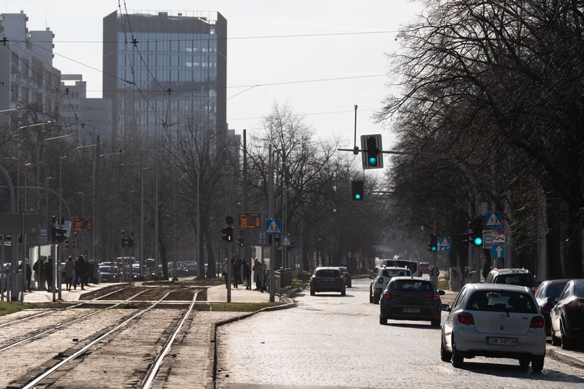 Ulica Powstańców Śląskich w styczniu 2024