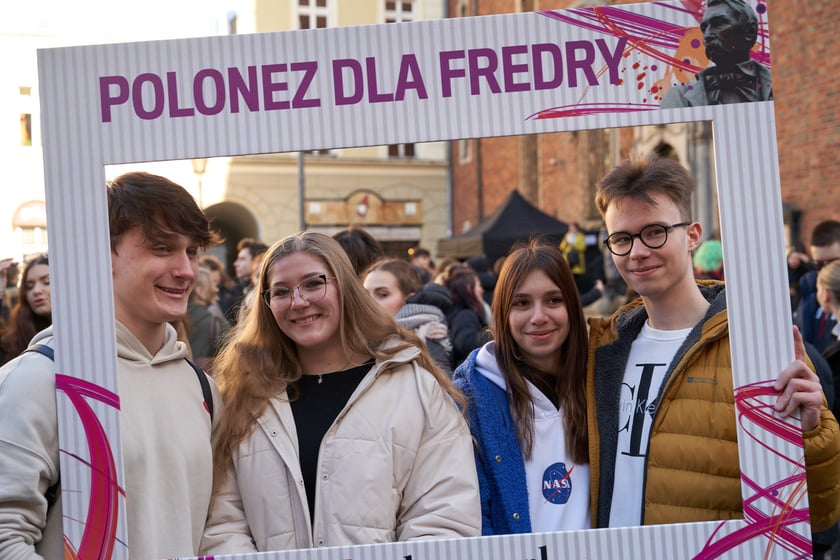 23. Polonez dla Fredry na wrocławskim Rynku