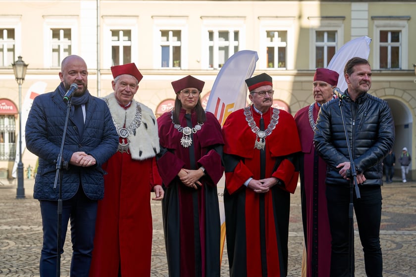 23. Polonez dla Fredry na wrocławskim Rynku