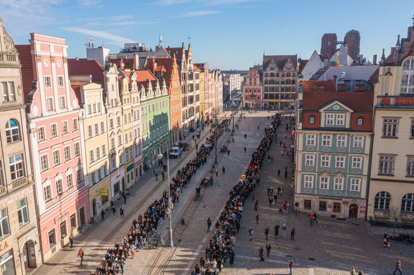 Polonez dla Fredry z drona