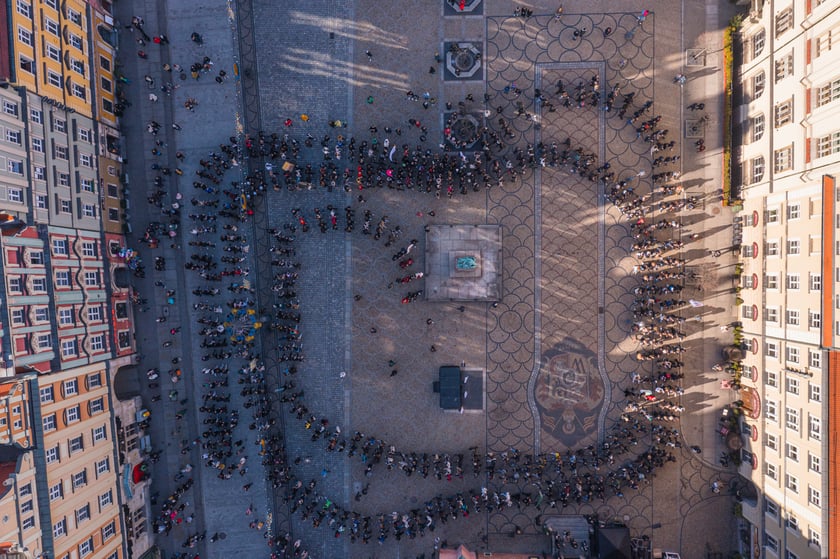 Polonez dla Fredry z drona