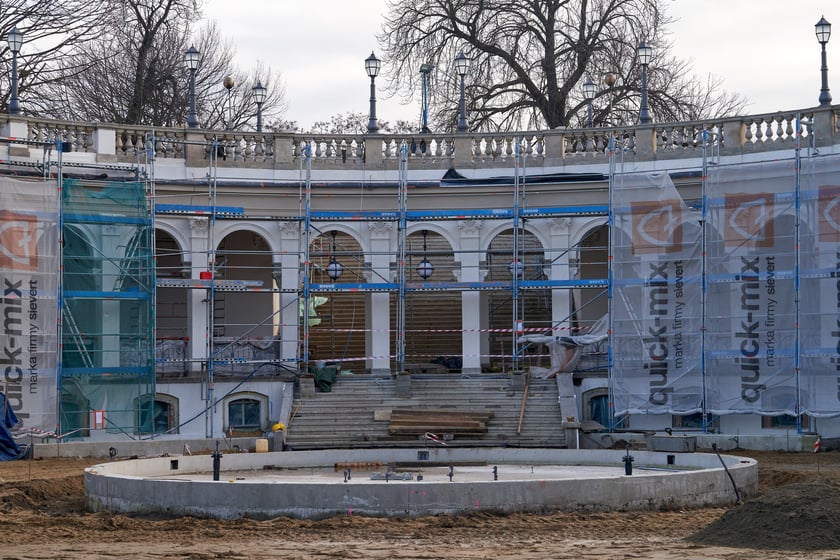 Remont Bastionu Sakowego na wzgórzu Partyzantów.