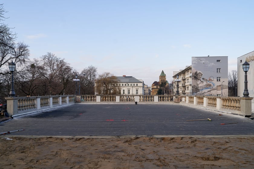 Remont Bastionu Sakowego na wzgórzu Partyzantów.