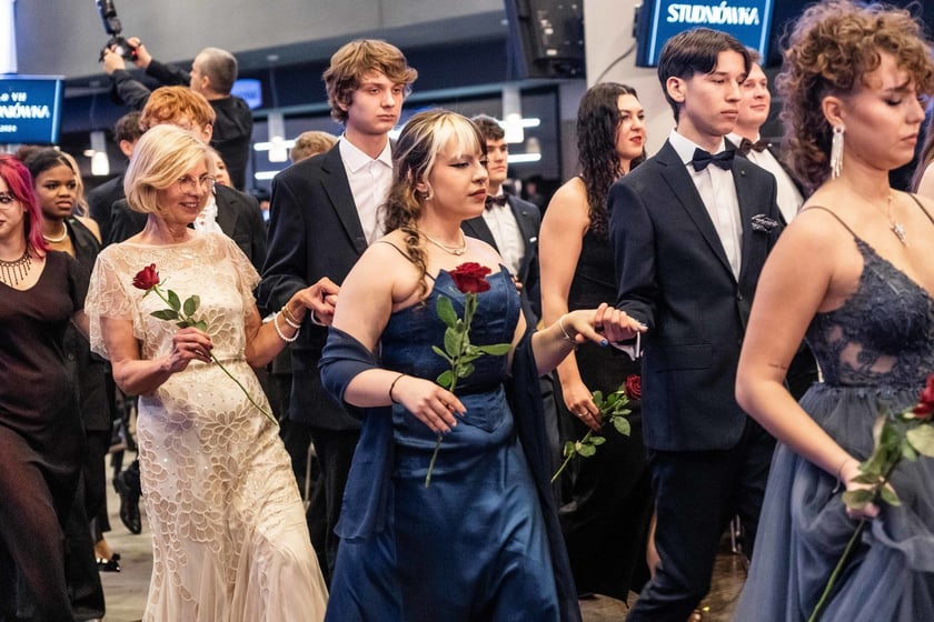 Studniówka maturzystów VII LO we Wrocławiu