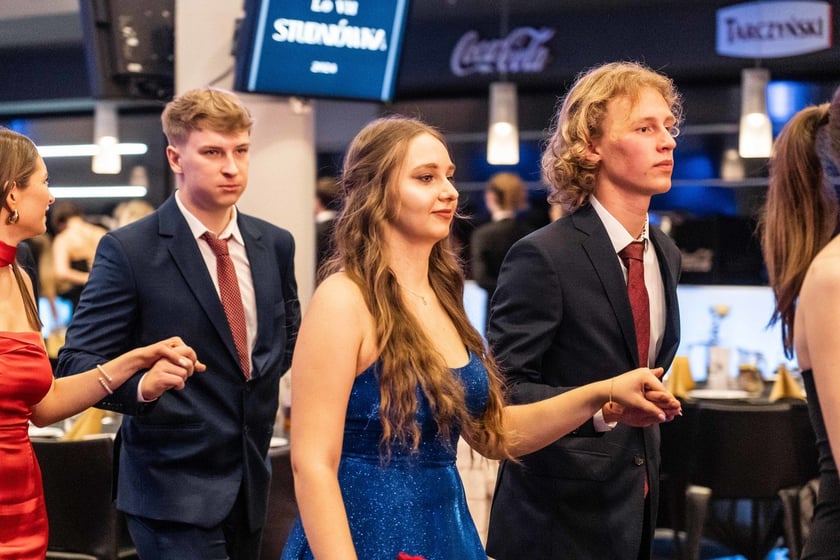 Studniówka maturzystów VII LO we Wrocławiu