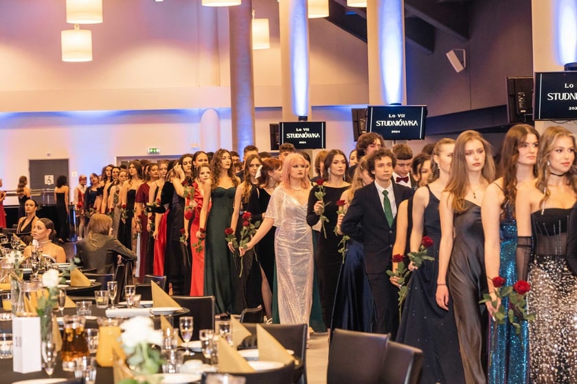Studniówka maturzystów VII LO we Wrocławiu