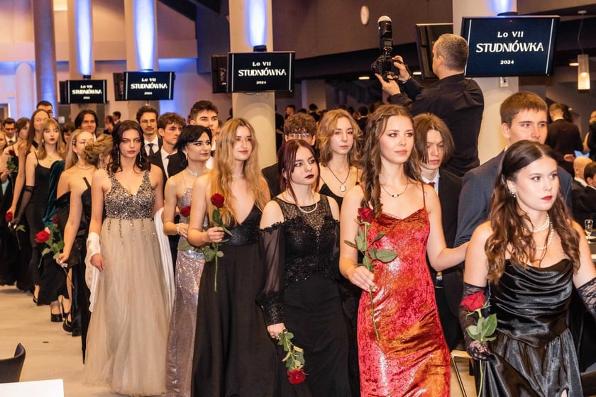 Studniówka maturzystów VII LO we Wrocławiu