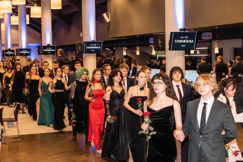 Studniówka maturzystów VII LO we Wrocławiu