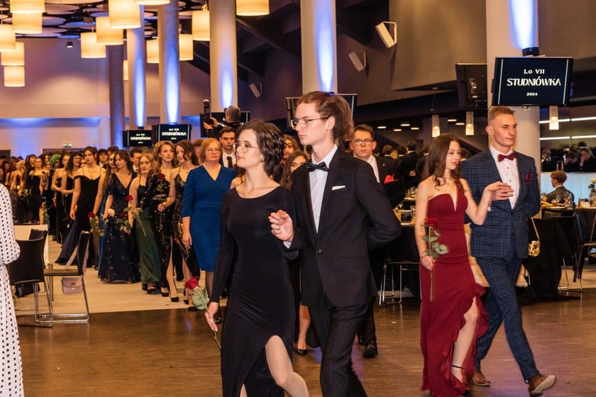 Studniówka maturzystów VII LO we Wrocławiu