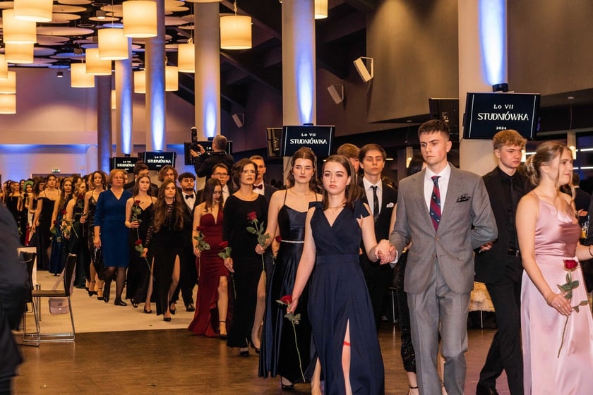 Studniówka maturzystów VII LO we Wrocławiu