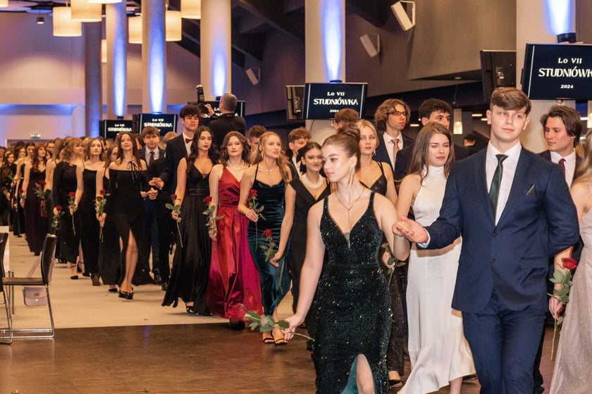 Studniówka maturzystów VII LO we Wrocławiu