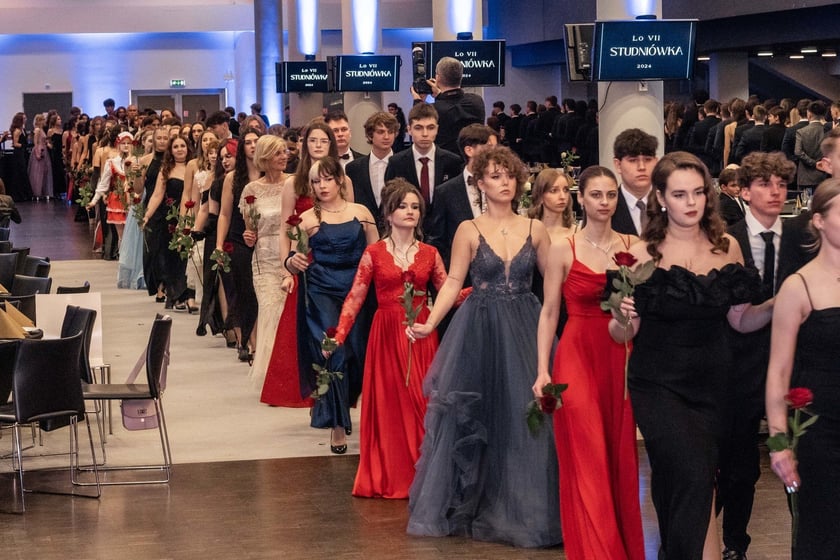 Studniówka maturzystów VII LO we Wrocławiu