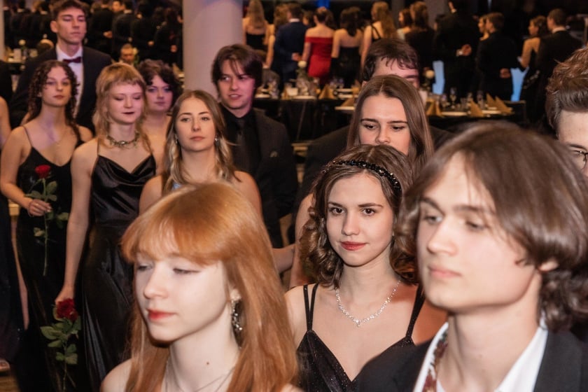 Studniówka maturzystów VII LO we Wrocławiu