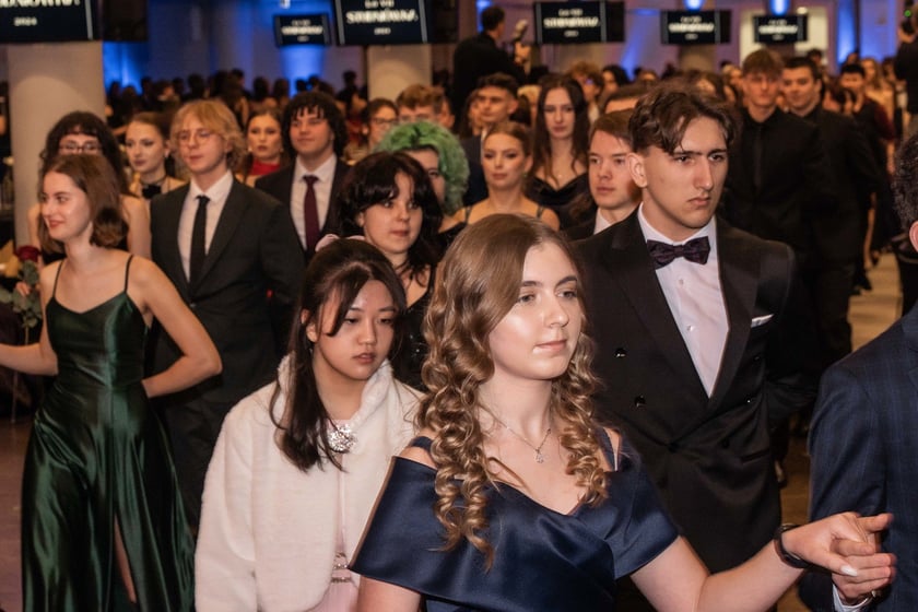 Studniówka maturzystów VII LO we Wrocławiu