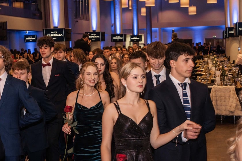 Studniówka maturzystów VII LO we Wrocławiu
