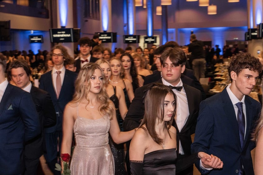 Studniówka maturzystów VII LO we Wrocławiu