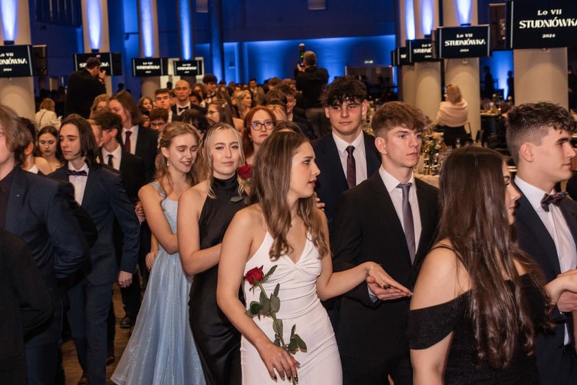 Studniówka maturzystów VII LO we Wrocławiu