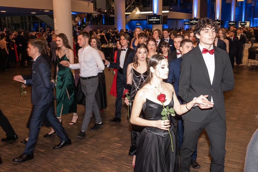 Studniówka maturzystów VII LO we Wrocławiu