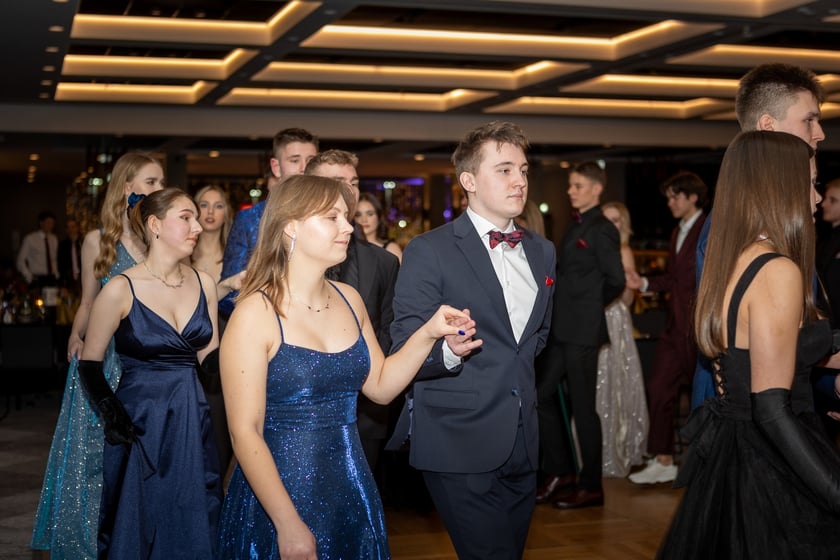 Studni&oacute;wka uczni&oacute;w&nbsp;klas maturalnych XIII LO im. Aleksandra Fredry we Wrocławiu