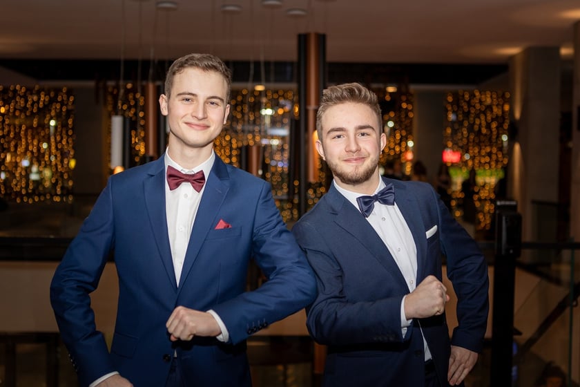 Studni&oacute;wka uczni&oacute;w&nbsp;klas maturalnych XIII LO im. Aleksandra Fredry we Wrocławiu