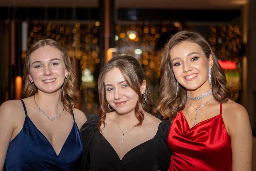 Studni&oacute;wka uczni&oacute;w&nbsp;klas maturalnych XIII LO im. Aleksandra Fredry we Wrocławiu