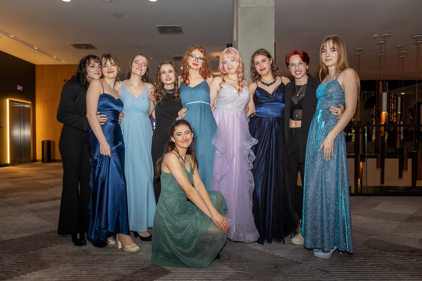 Studni&oacute;wka uczni&oacute;w&nbsp;klas maturalnych XIII LO im. Aleksandra Fredry we Wrocławiu