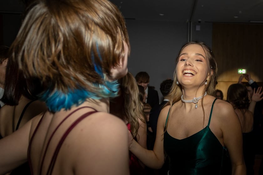 Studni&oacute;wka uczni&oacute;w&nbsp;klas maturalnych XIII LO im. Aleksandra Fredry we Wrocławiu