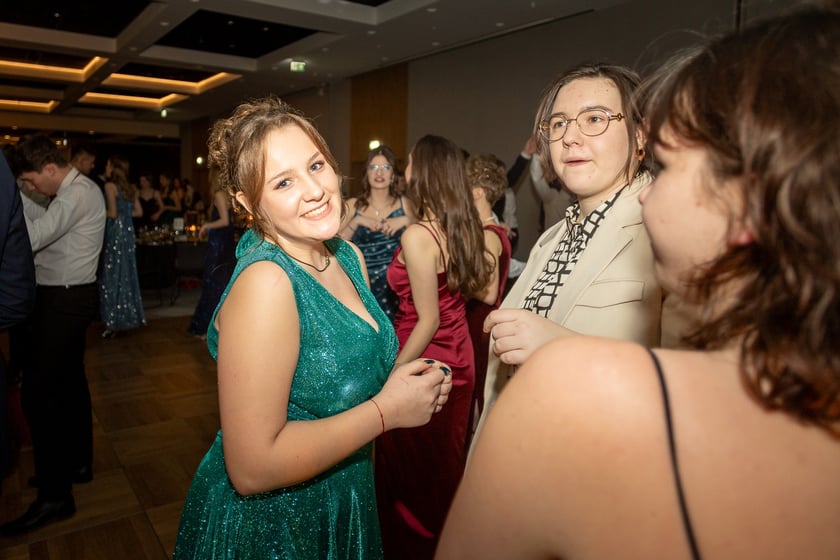 Studni&oacute;wka uczni&oacute;w&nbsp;klas maturalnych XIII LO im. Aleksandra Fredry we Wrocławiu