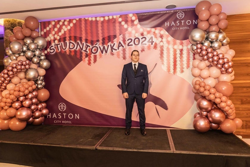 Studni&oacute;wka X LO im. Stefanii Sempołowskiej we Wrocławiu (9 lutego 2024)