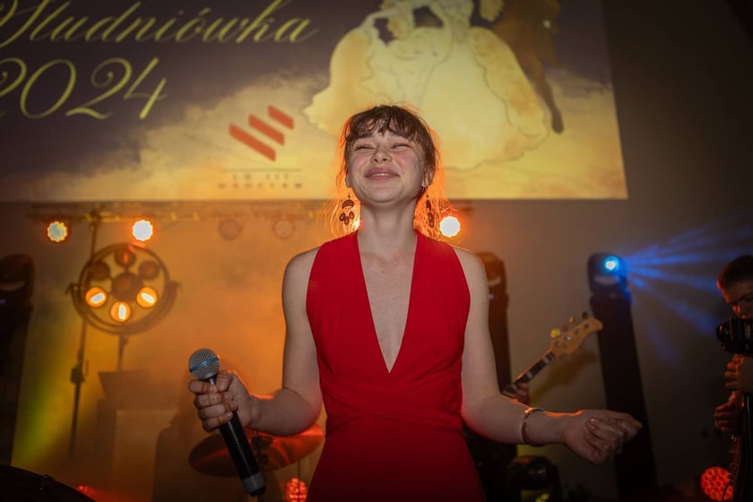 Studni&oacute;wka III LO im. Adama Mickiewicza we Wrocławiu (10 lutego 2024)