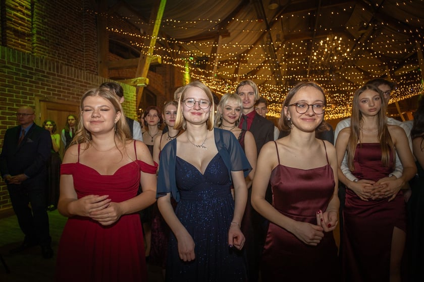 Studni&oacute;wka III LO im. Adama Mickiewicza we Wrocławiu (10 lutego 2024)