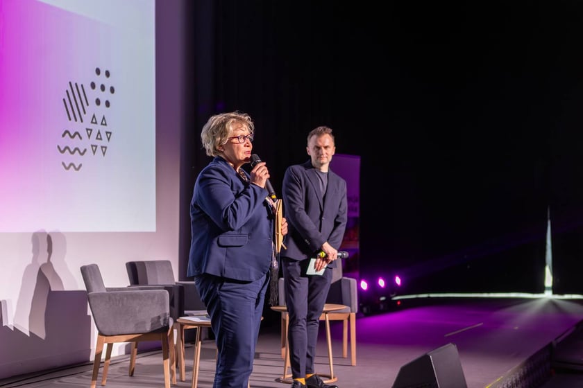Konferencja &bdquo;Otwarte głowy&rdquo; we Wrocławskim Centrum Kongresowym &ndash; Ewa Skrzywanek, Dolnośląska Kurator Oświaty