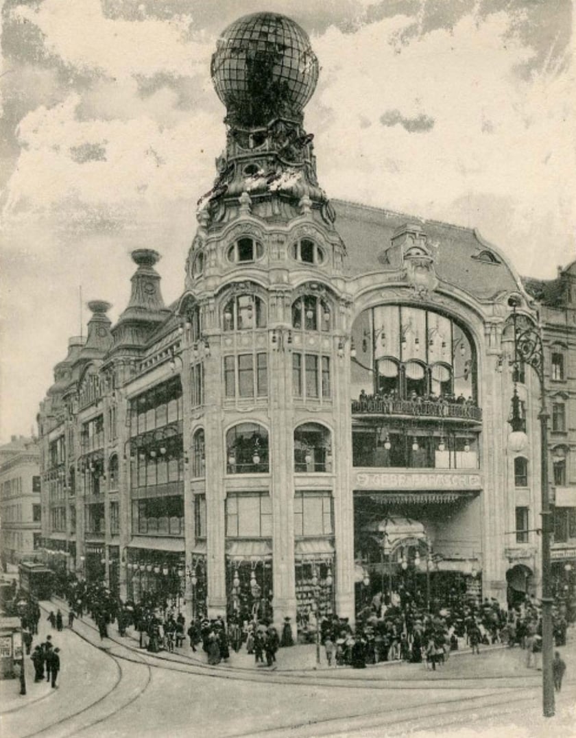 Dom handlowy braci Barasch został otwarty z wielką pompą w październiku 1904 r.