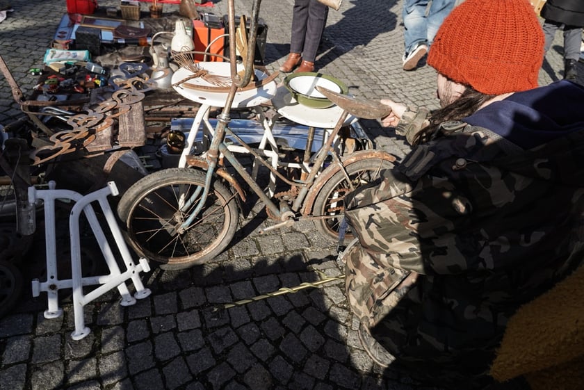 Giełda staroci pod Iglicą 24 lutego