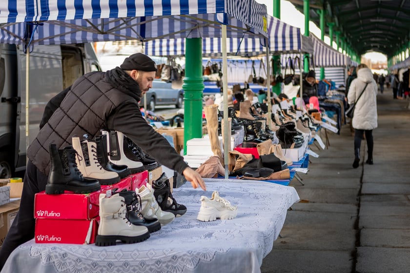 Bazar na dworcu Świebodzkim, luty 2024